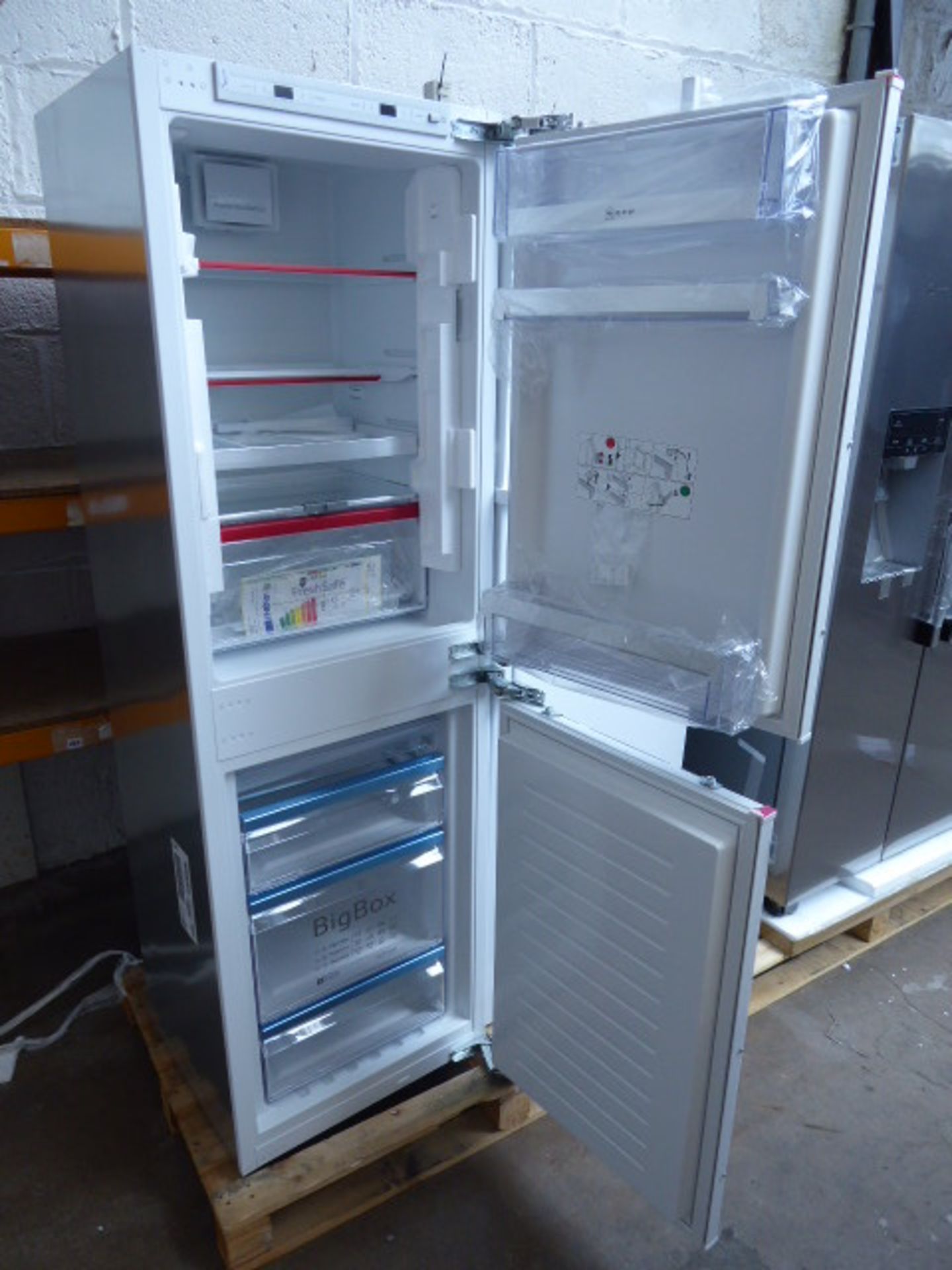 KI7853DE0GB Neff Integrated fridge/freezer - Image 2 of 2