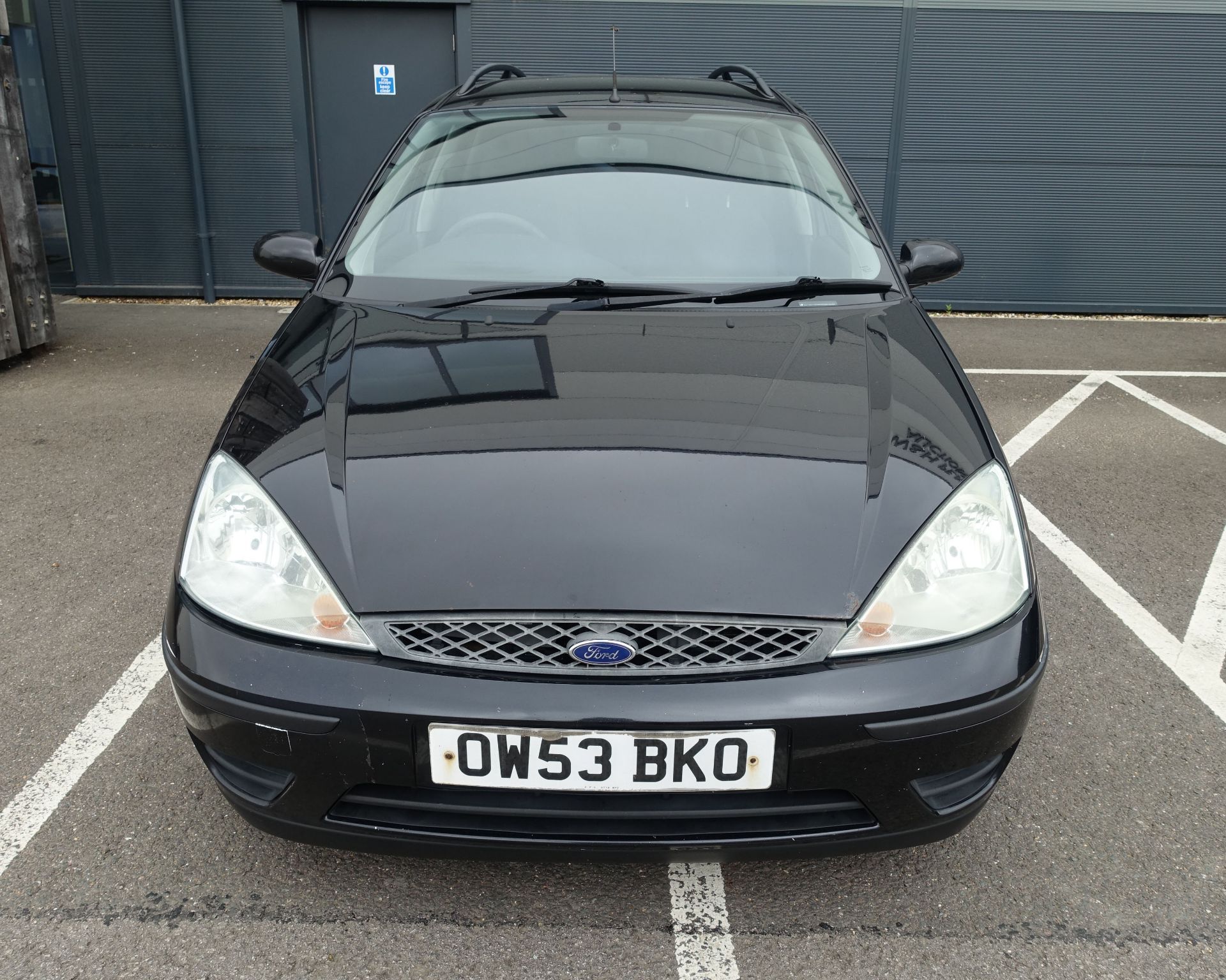 OW53 BKO 2003 Ford Focus 1.8 TD-Di, 5 door estate in black, 1753cc diesel, 2 keys, service print - Image 9 of 10