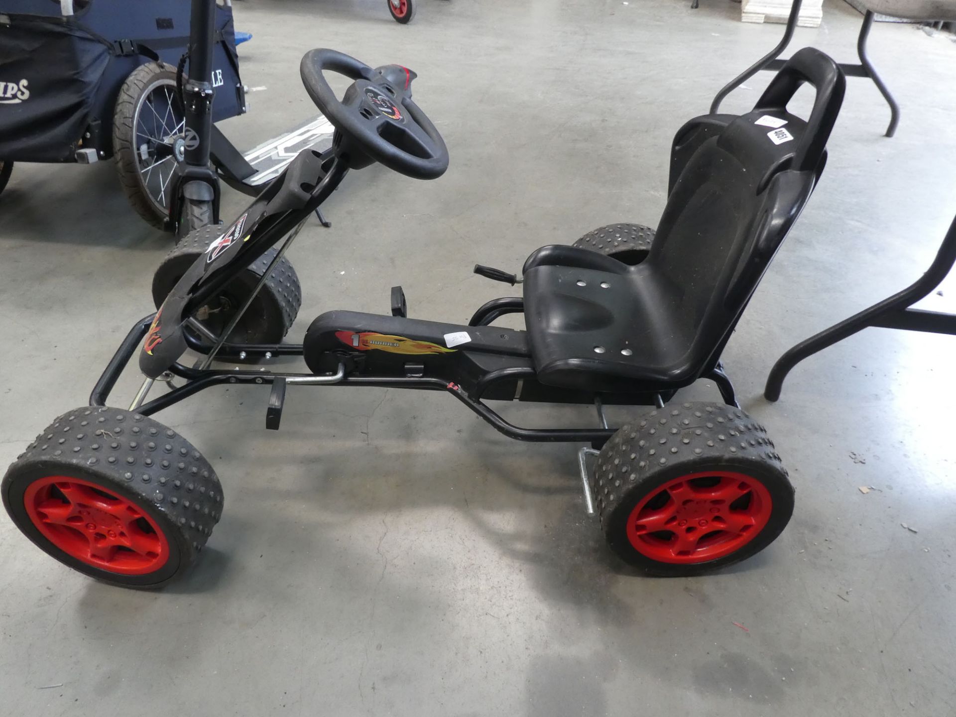 4 wheel pedal go kart