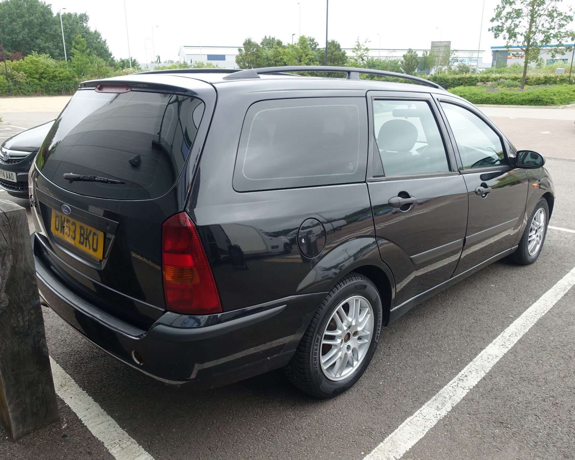 OW53 BKO 2003 Ford Focus 1.8 TD-Di, 5 door estate in black, 1753cc diesel, 2 keys, service print - Image 4 of 10