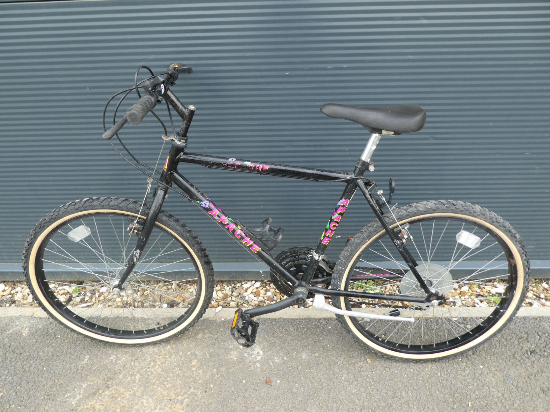 Black Apache mountain bike