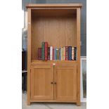 5314 - Oak open fronted bookcase with double cupboard under