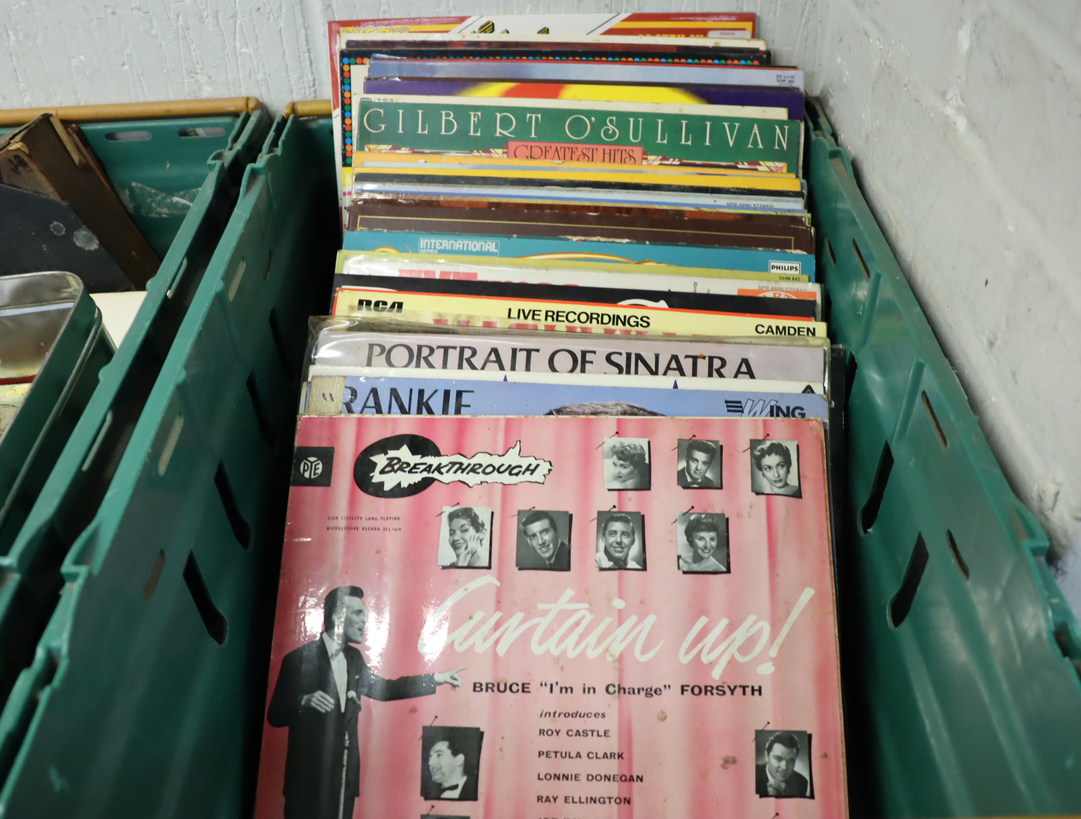 (2176) Crate of various records incl. Sinatra and Gilbert O'Sullivan