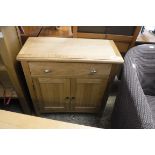 (204) Small oak sideboard with single drawer and double door cupboard, 75cm wide (A,12)