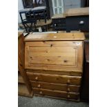 (2105) Pine bureau with 3 drawers