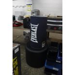 (2458) Free standing Everlast punch bag