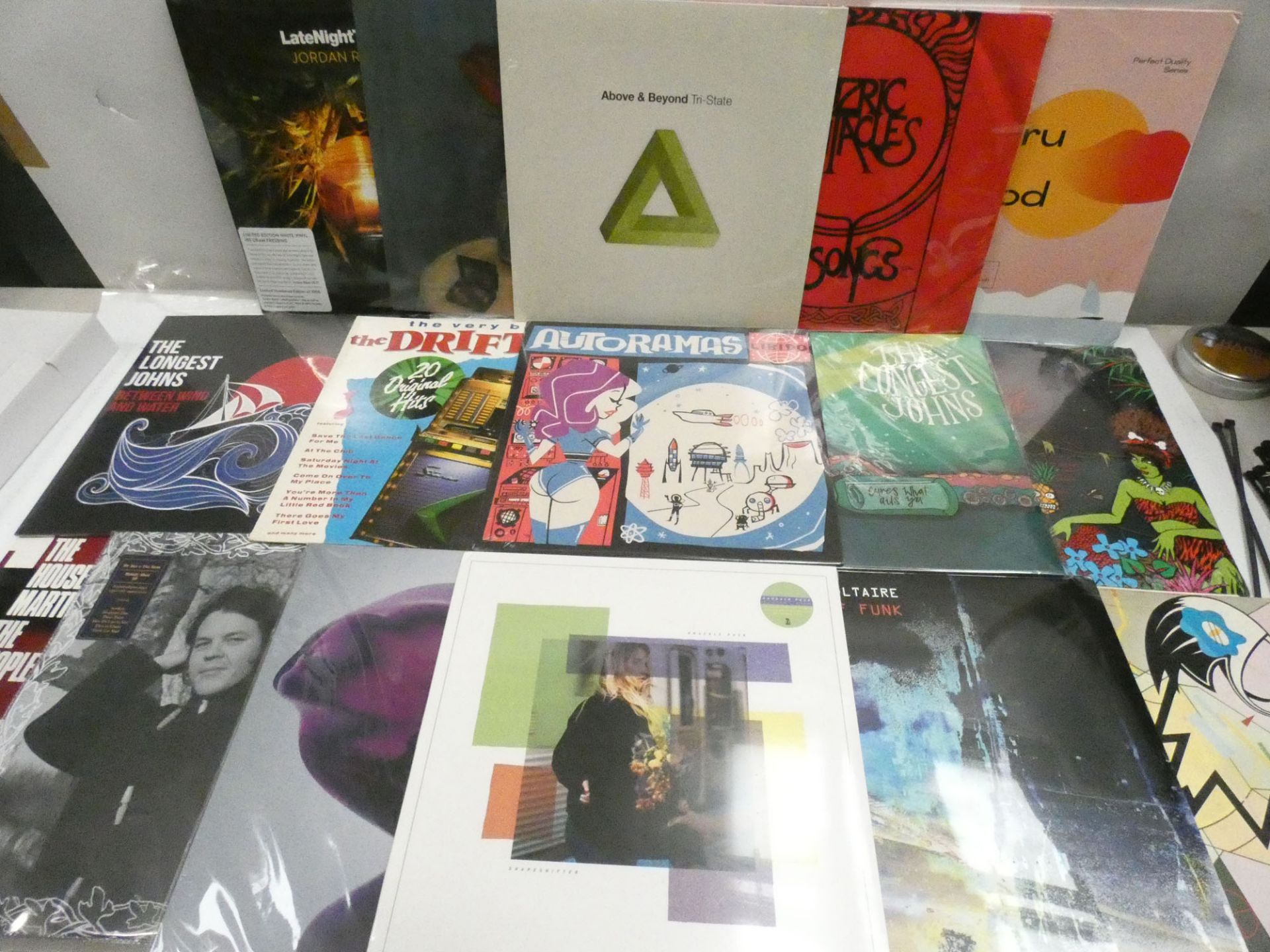 Box containing LP and 45 records to include Linkin Park, The Drifters, Above & Beyond, Autoramas,