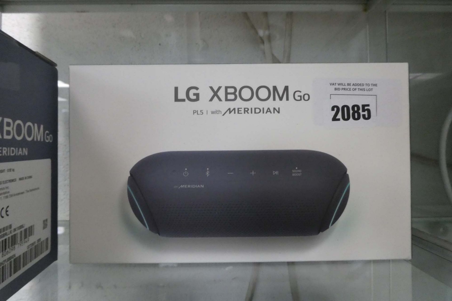 LG Xboom PL5 bluetooth speaker with box