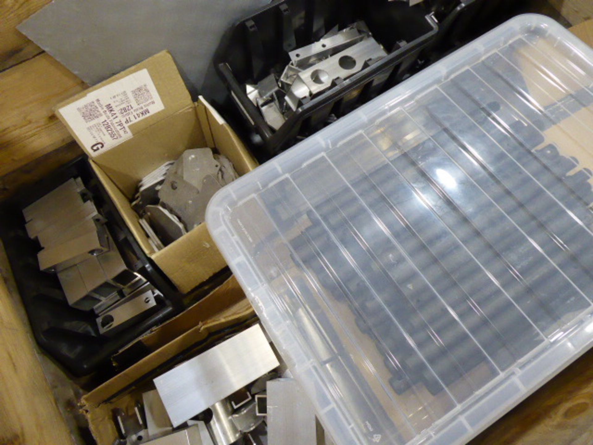 2 pallet boxes containing mainly aluminium parts and raw metal materials - Image 2 of 5