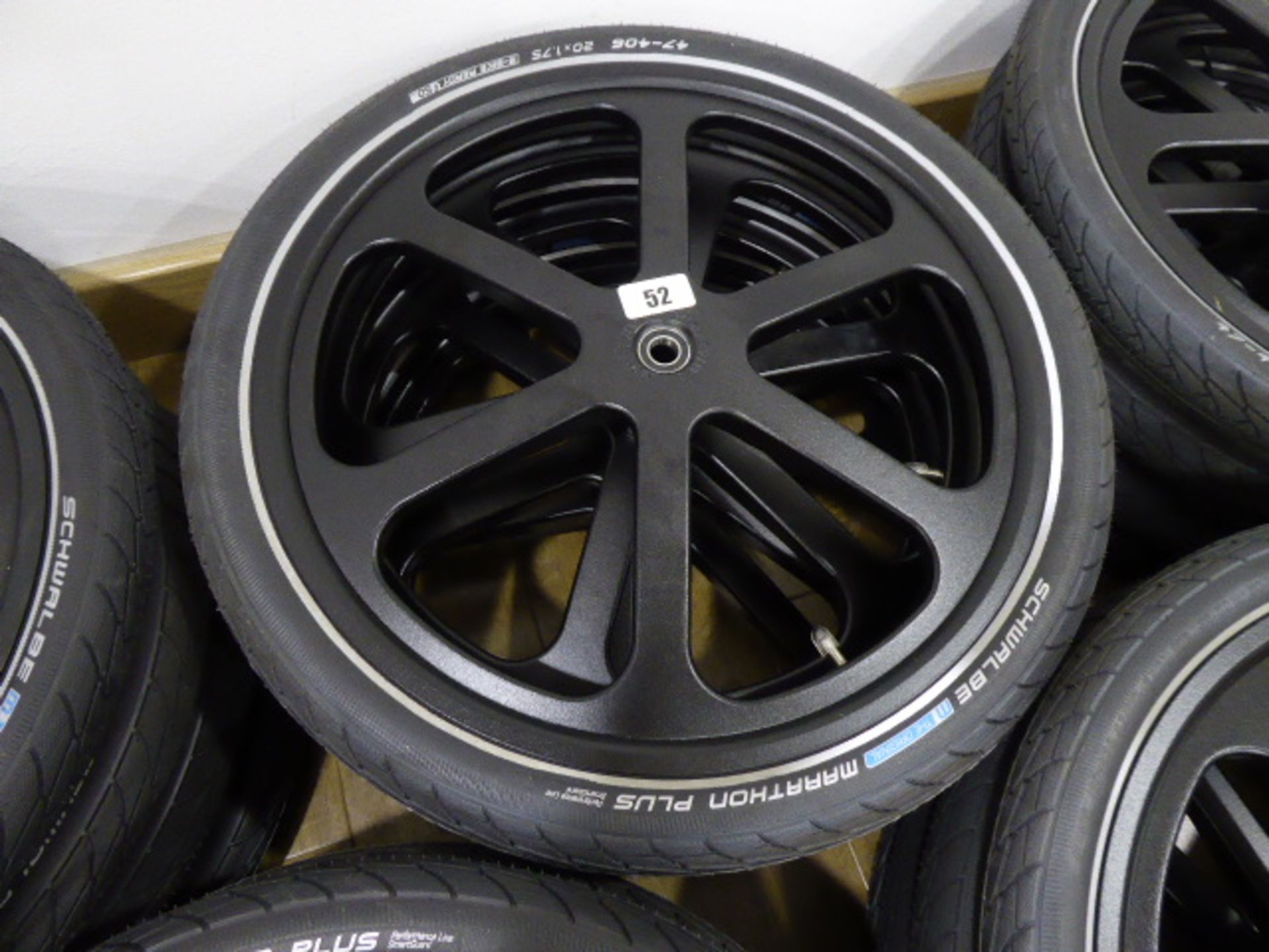 Set of 4 Samagaga 6-spoke 20'' wheels with Schwalbe Marathon Plus tyres and inner tubes