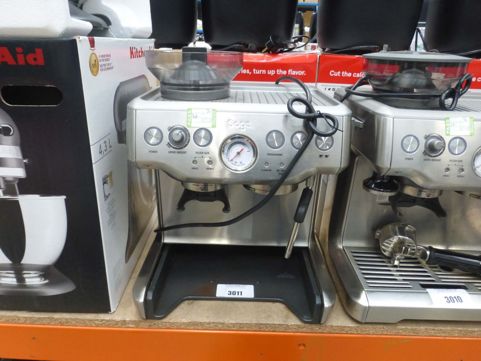 (71) Unboxed Sage Barista Express coffee machine, missing drip tray and top of grinder lid (no