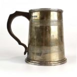 An Edwardian silver tankard, maker HA, Sheffield 1909, h.