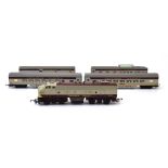 A Tri-ang OO gauge Canadian Pacific diesel loco and four coaches (5)