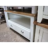 (218) Cream painted oak top corner TV unit with single shelf and single drawer, 100cm wide (A,12)