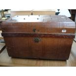 Metal twin handled trunk