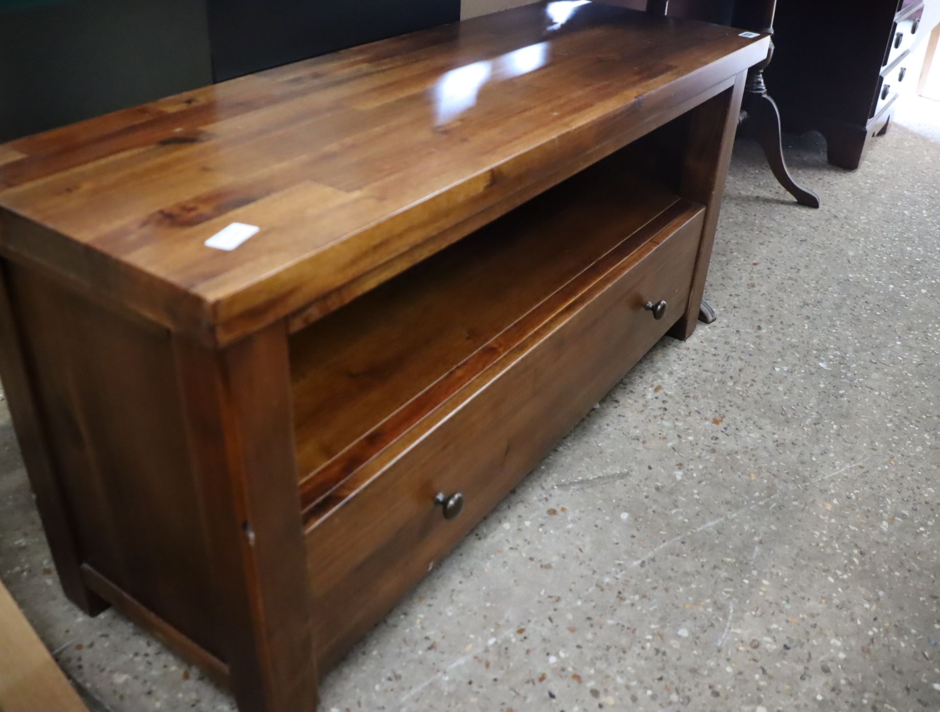 (2022) Modern hard wood TV stand with single drawer