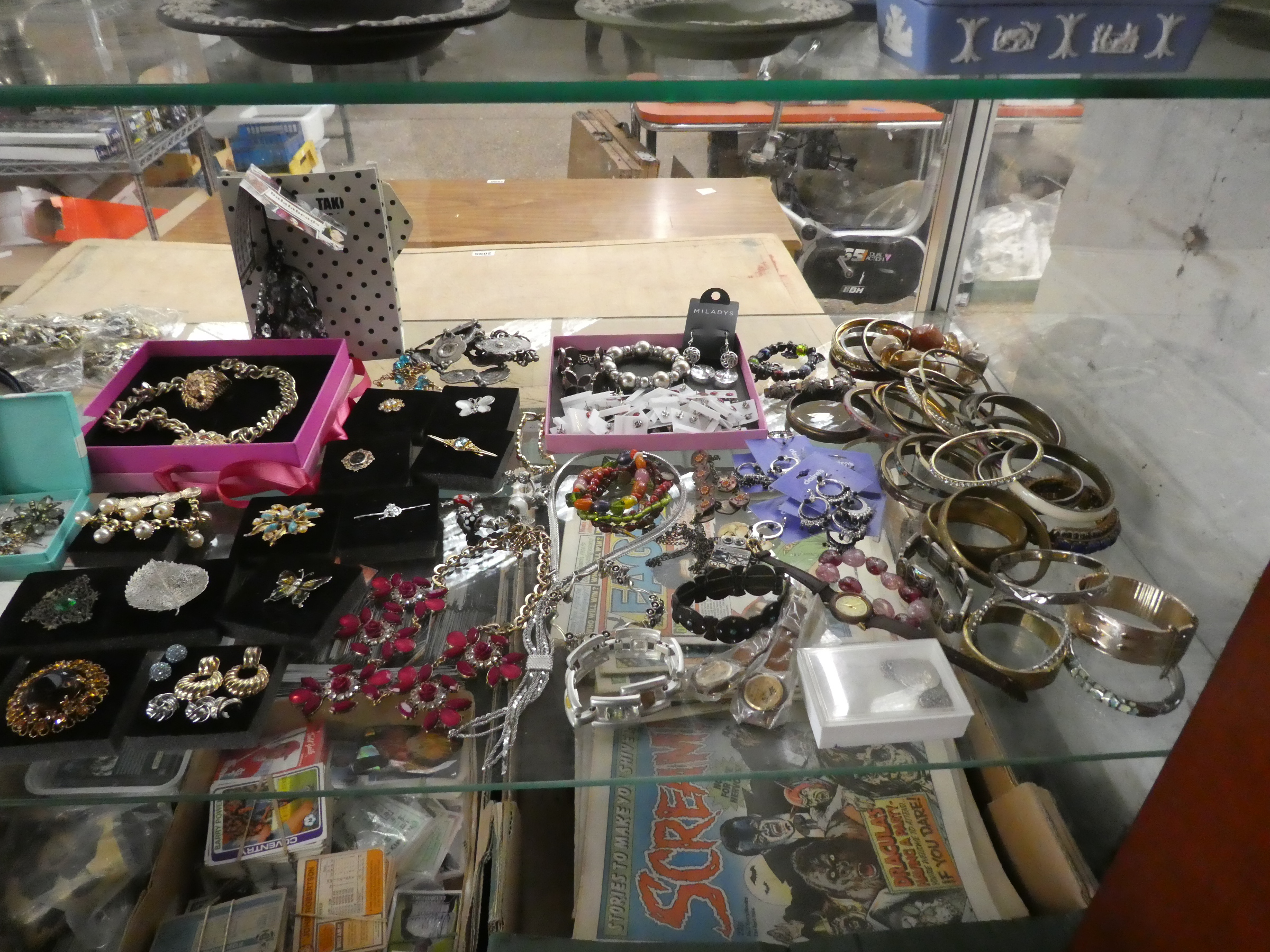 Shelf of assorted dress jewellery, watches, cufflinks, etc. - Image 2 of 2
