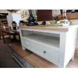 (2111) Cream painted oak top small TV unit, 90cm wide (B,7)