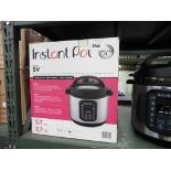 (2246) Instant Pot Duo multi use pressure cooker with box