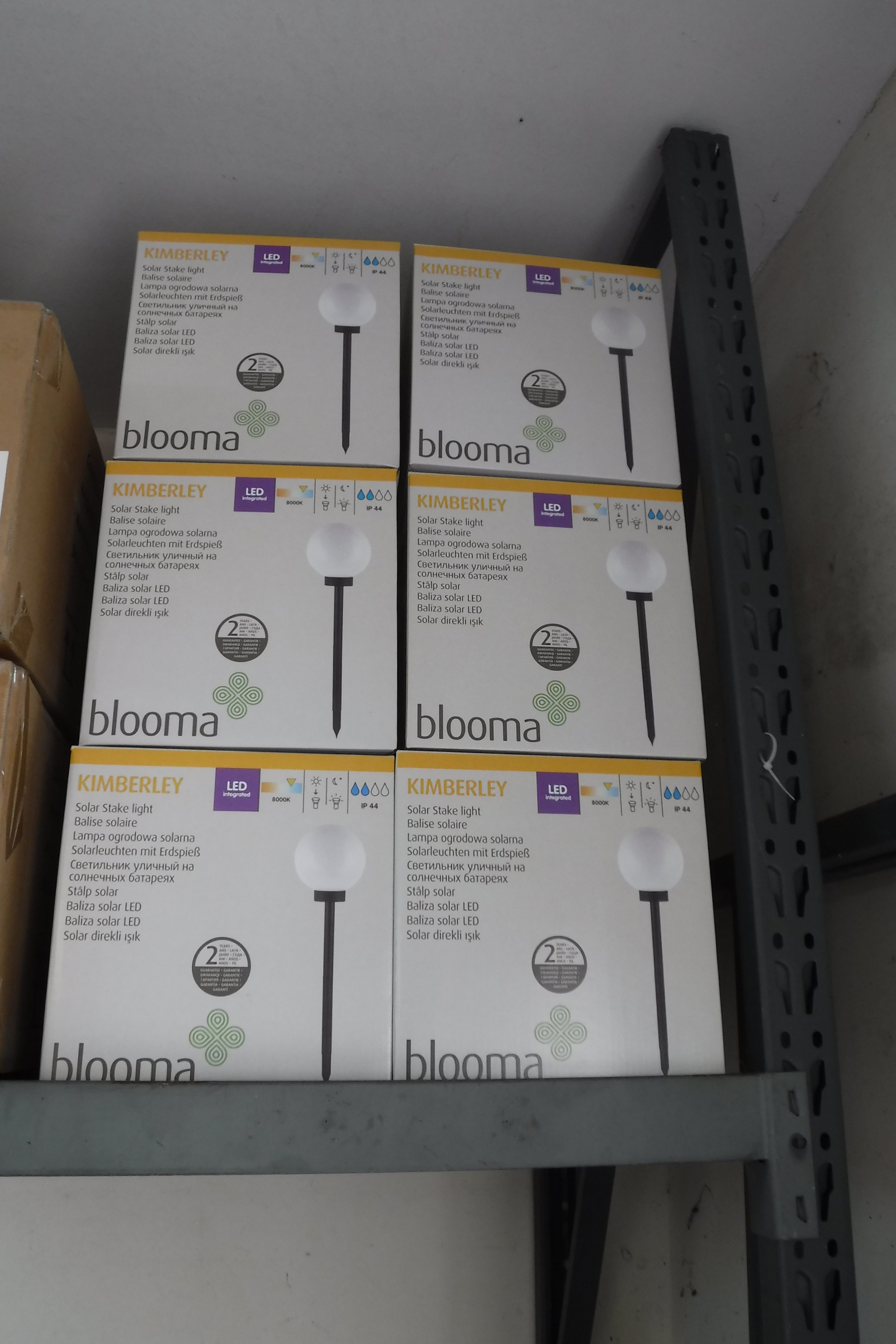 6 boxed Kimberly solar stake lights