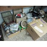 6 boxes of housewares incl. straw hats, glassware, crockery, ornaments, etc.