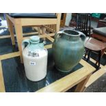 (2107) Earthenware flask and another vase (AF)