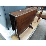 (2050) Stained oak small drop leaf gate leg table
