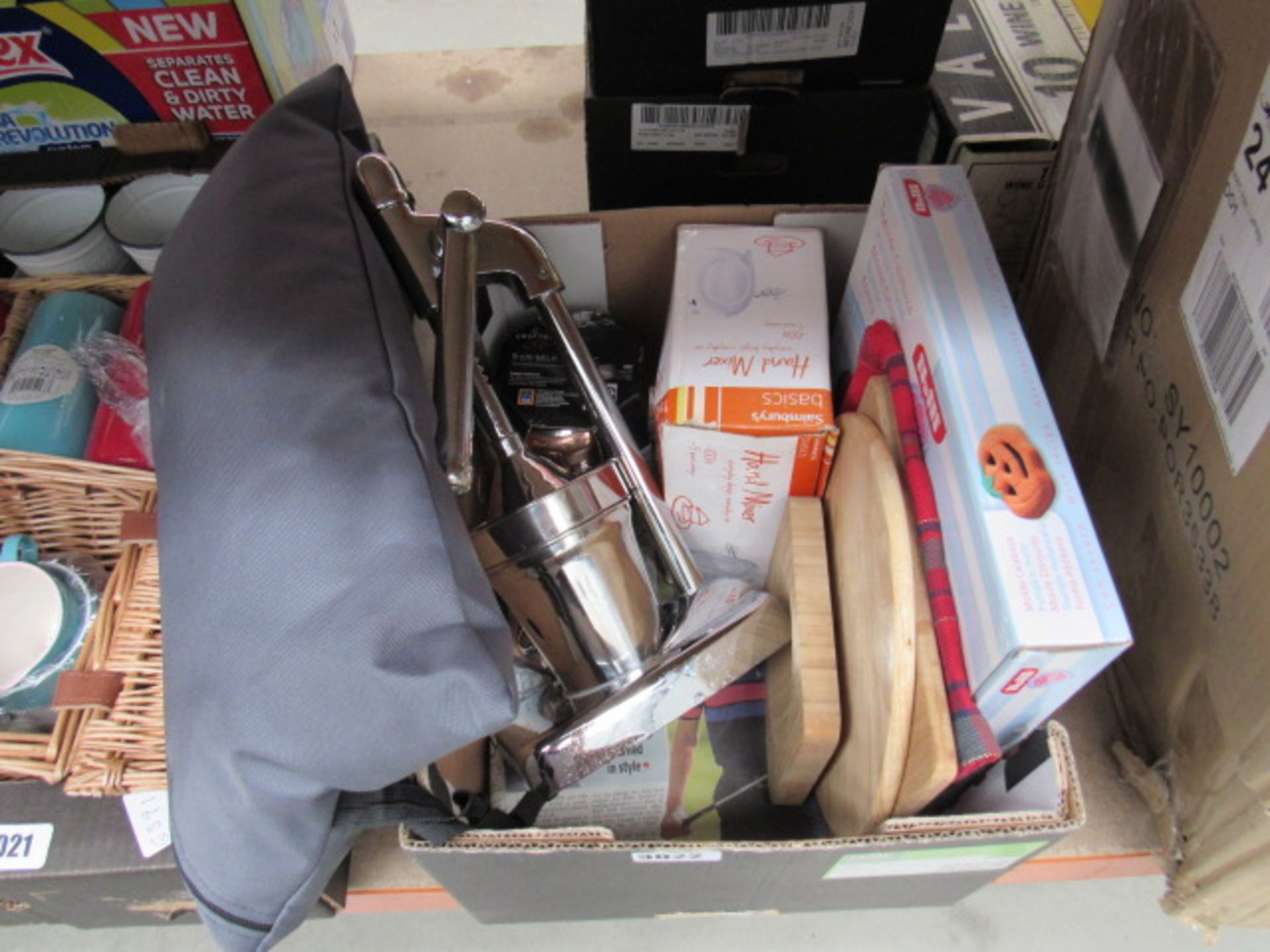 Box of assorted items to incl. juicers, milk pans, hand mixers, grey cushion etc.