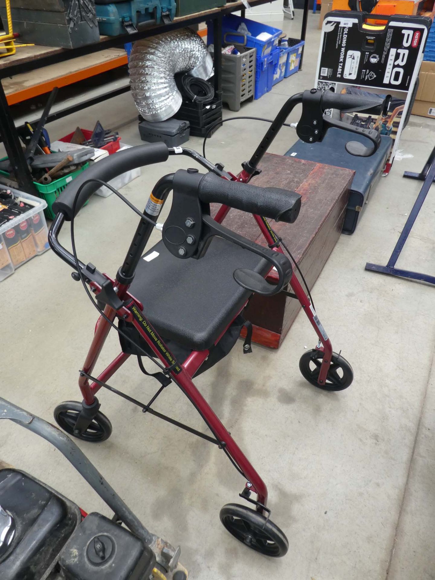 4 wheel mobility walking aid