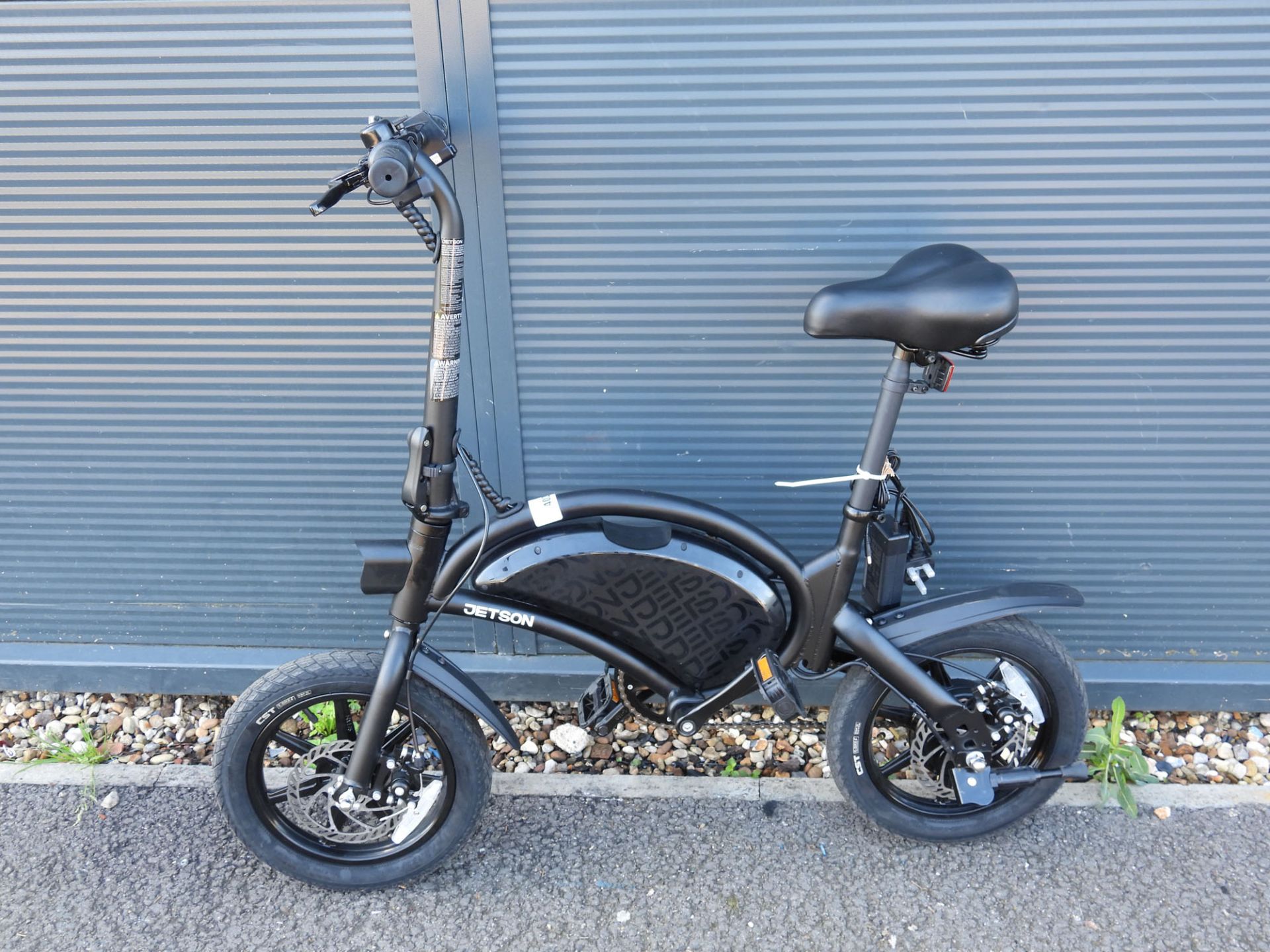 Jetson electric bike with charger