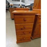 Narrow chest of 4 drawers