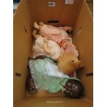 Box containing 3 dolls