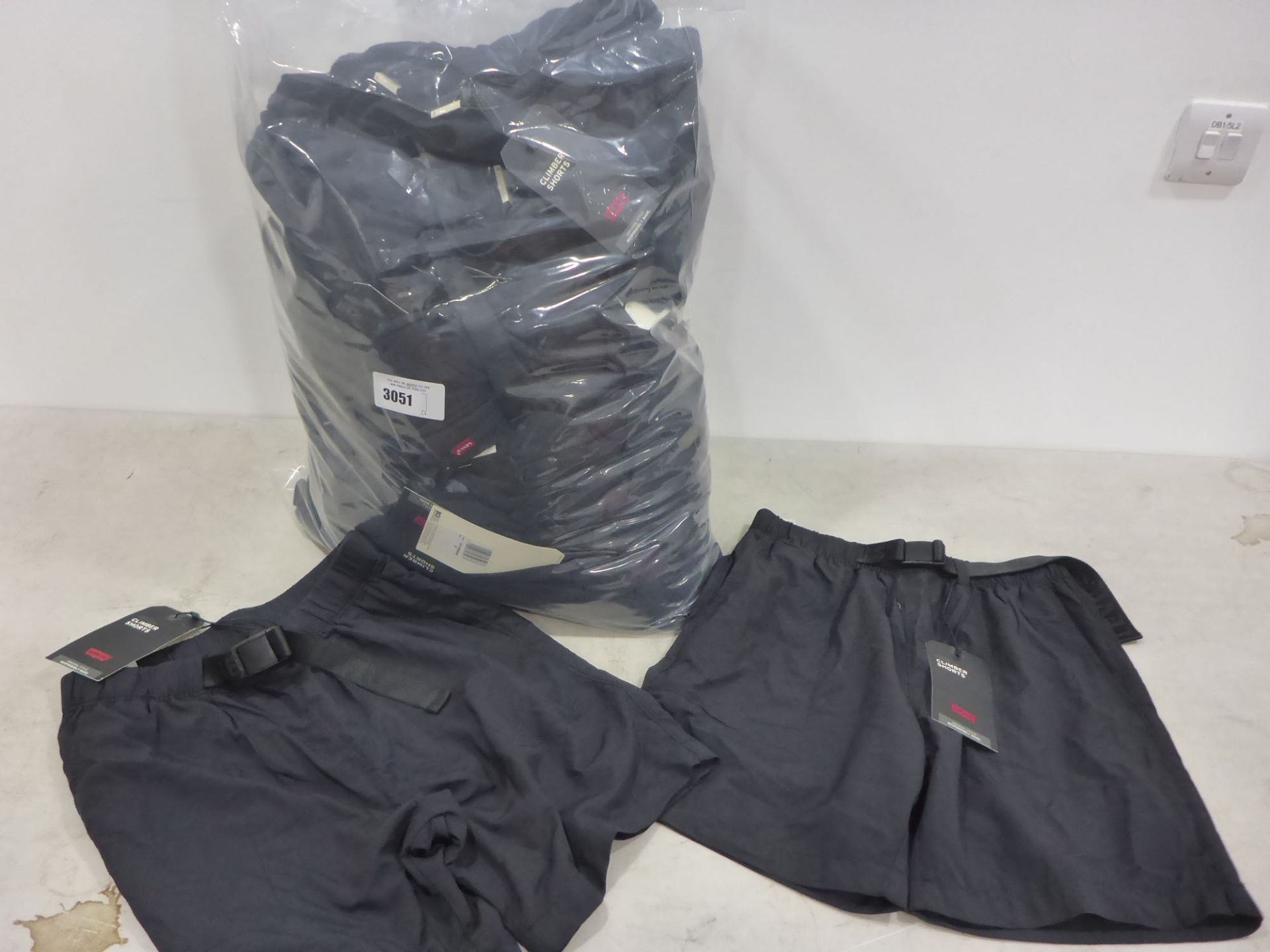 Bag of Levi shorts various sizes mostly small