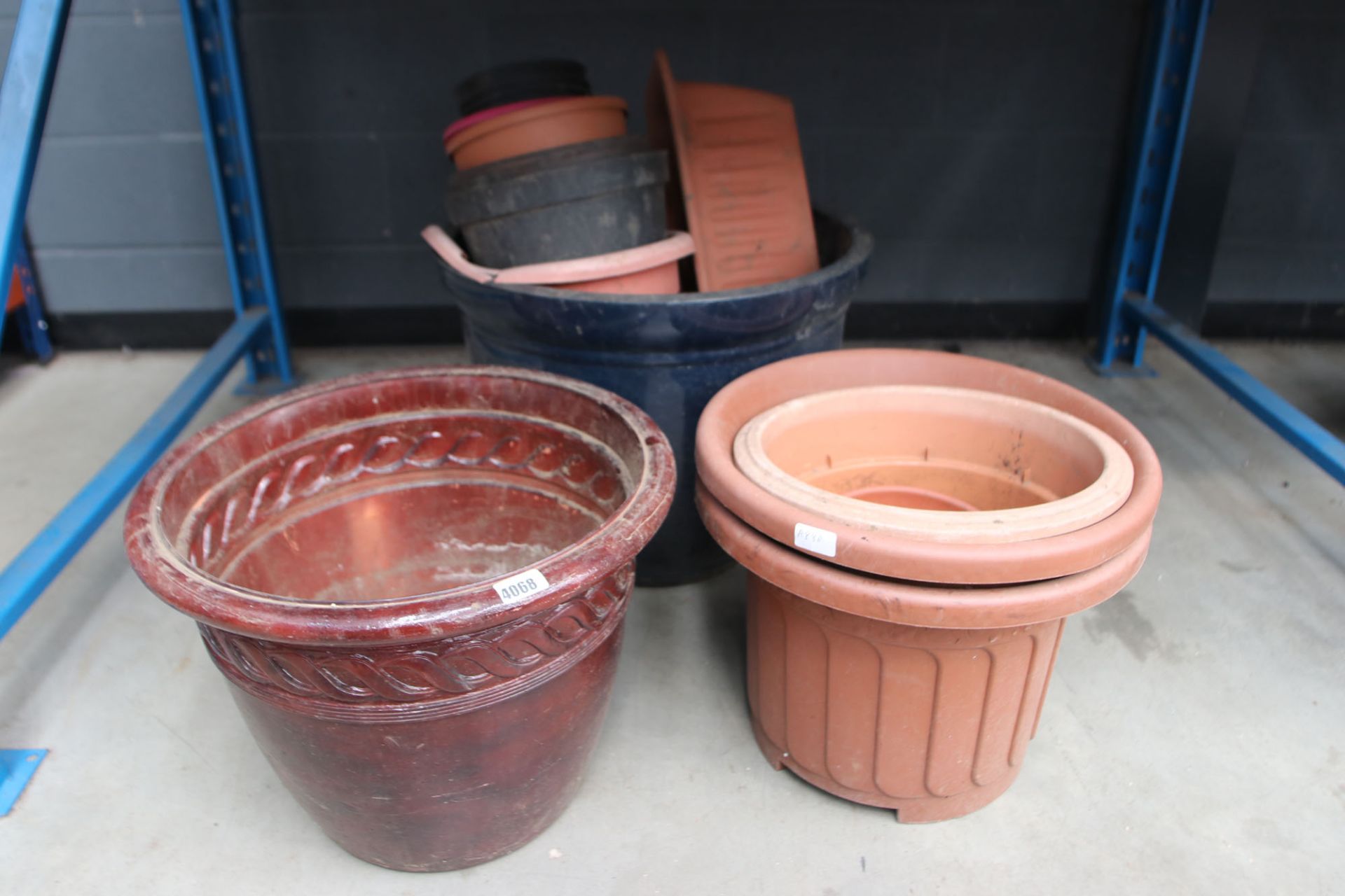 Quantity of assorted pots