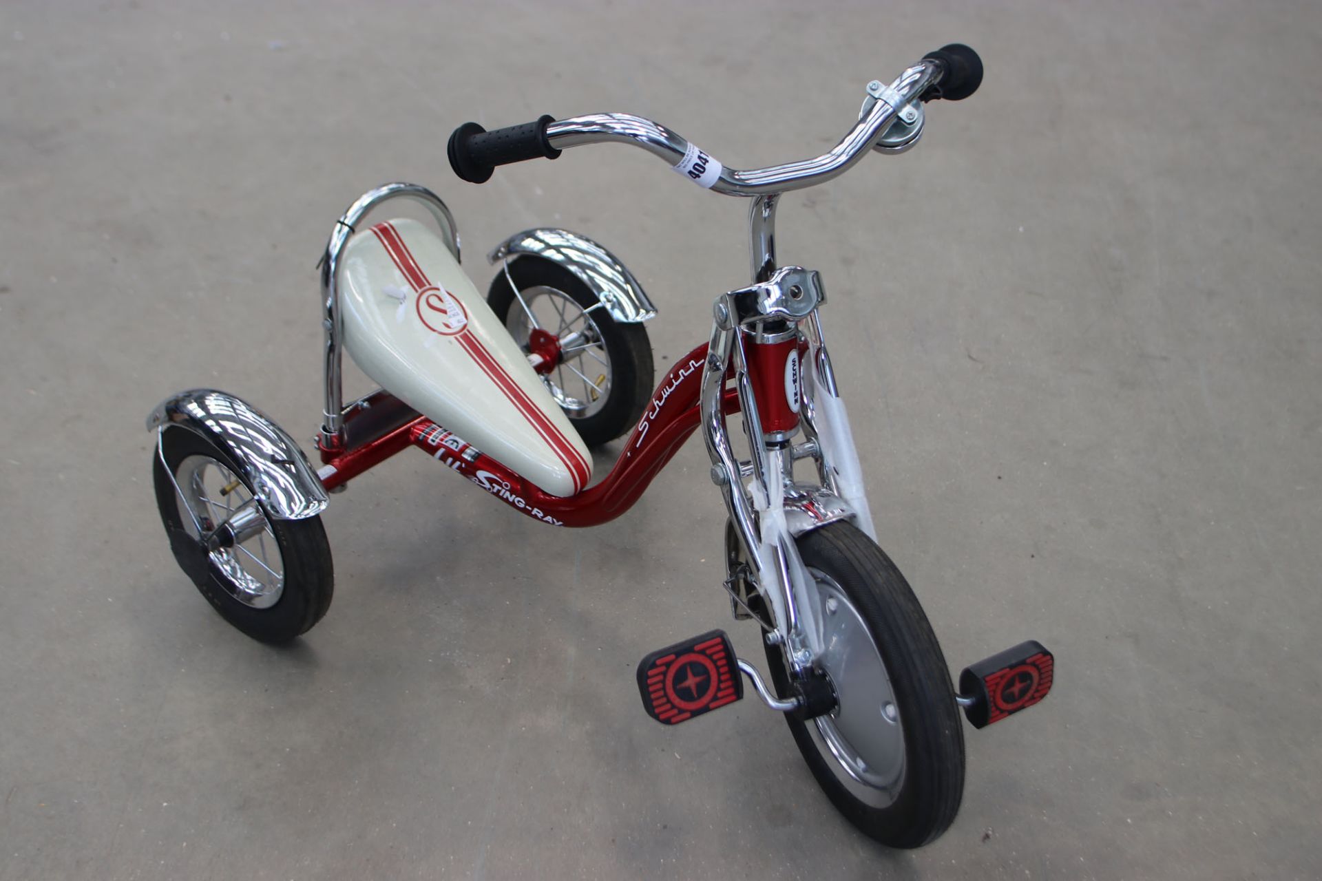 Schwinn Stingray tricycle