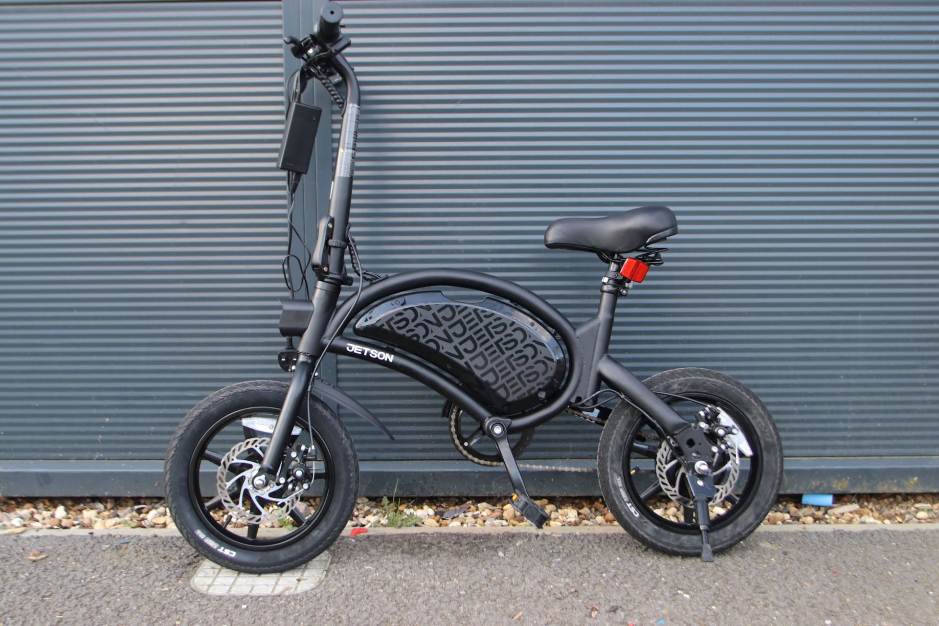 Jetson electric bike with charger