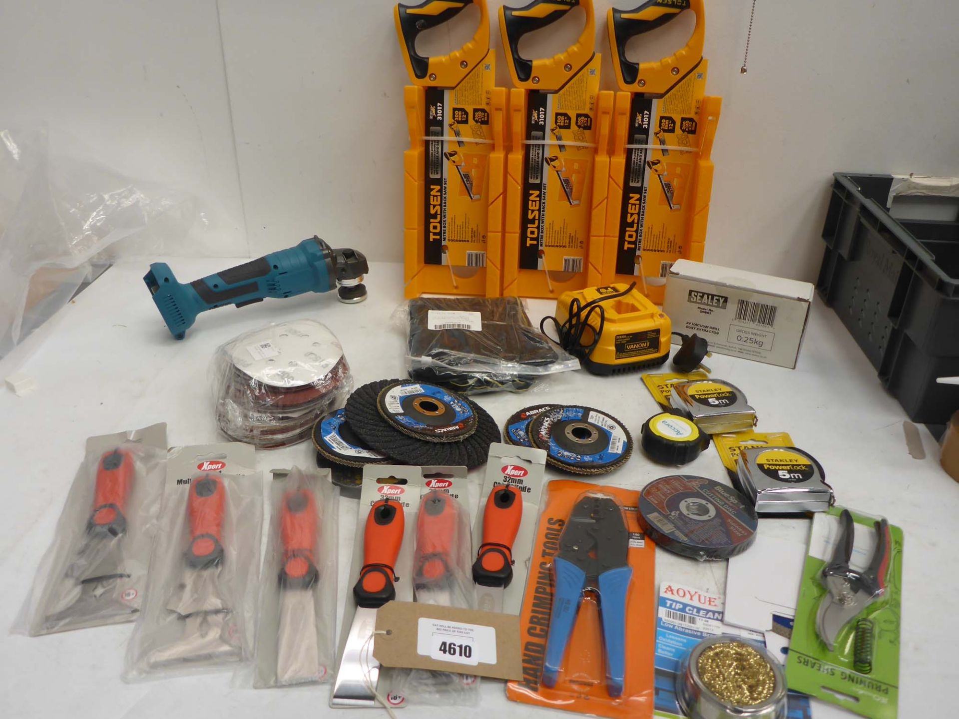 Mitre box with back saw sets, sanding & grinding discs, chisel knifes, multi purpose knifes, battery