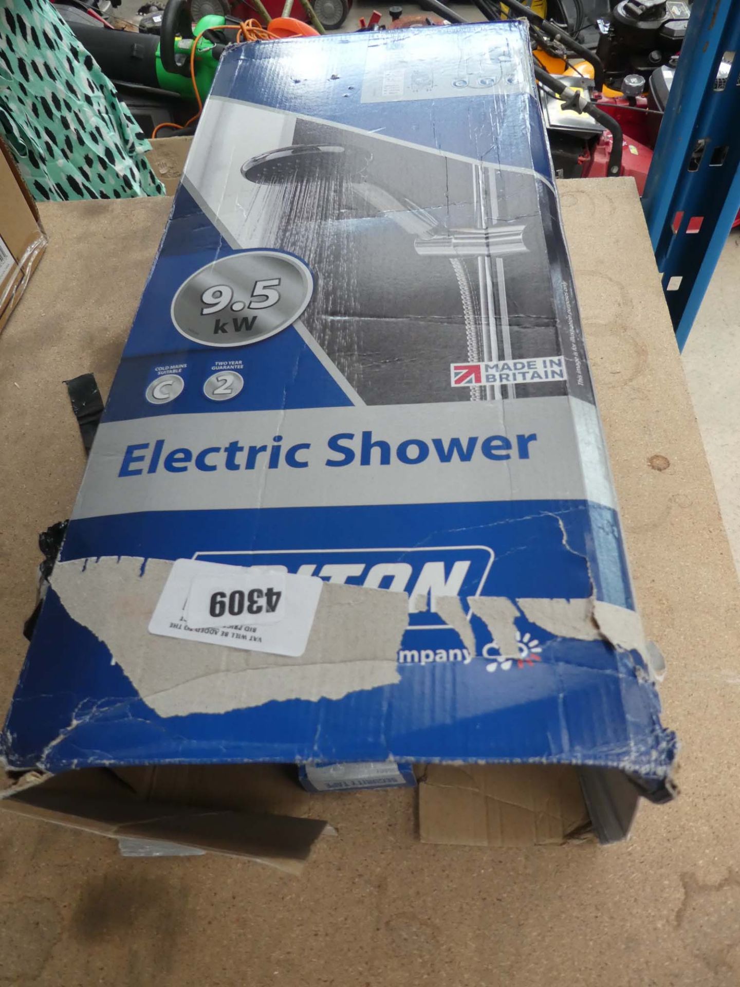 4318 Boxed Triton electric shower