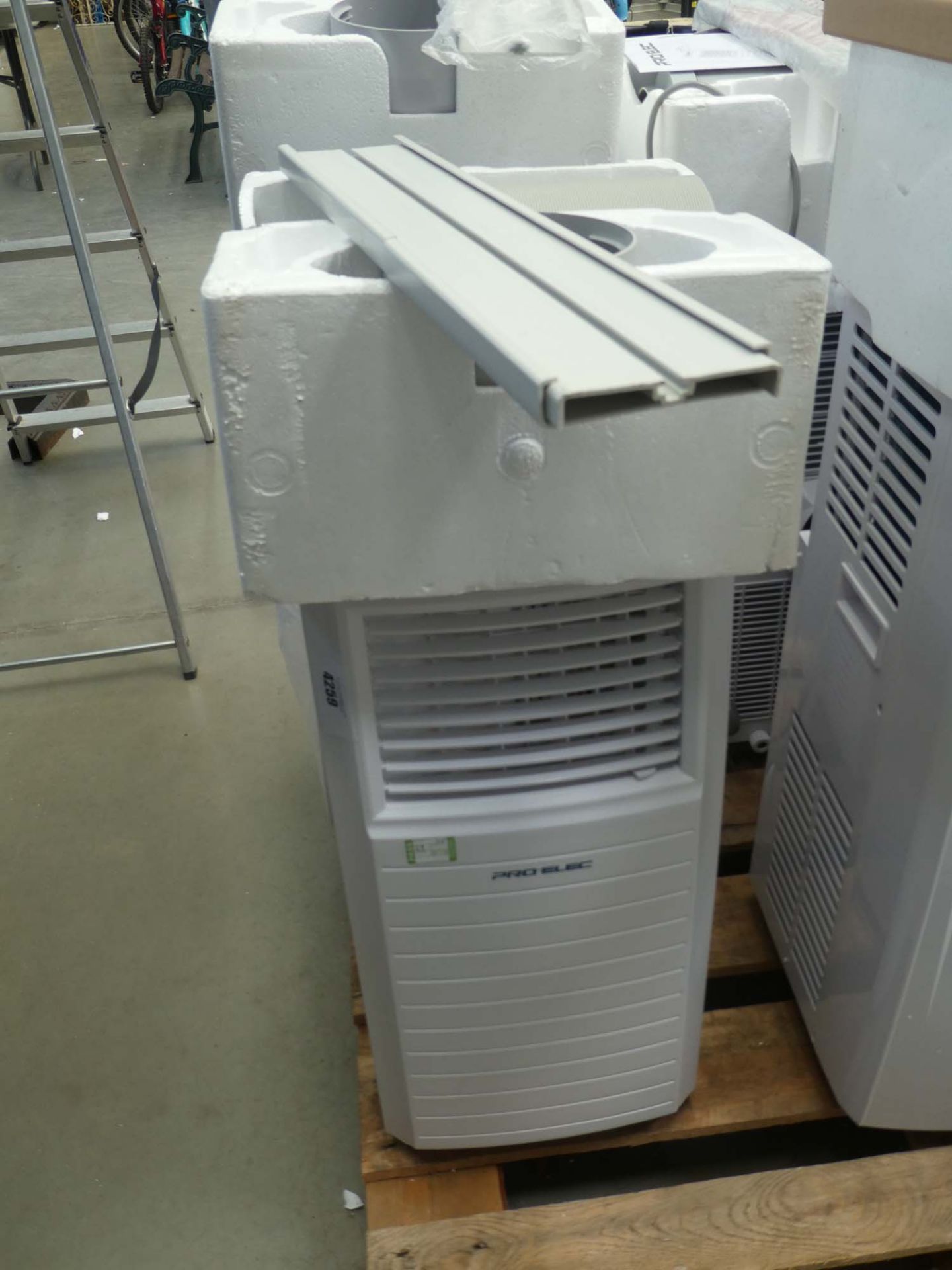 Pro Elec air conditioning unit