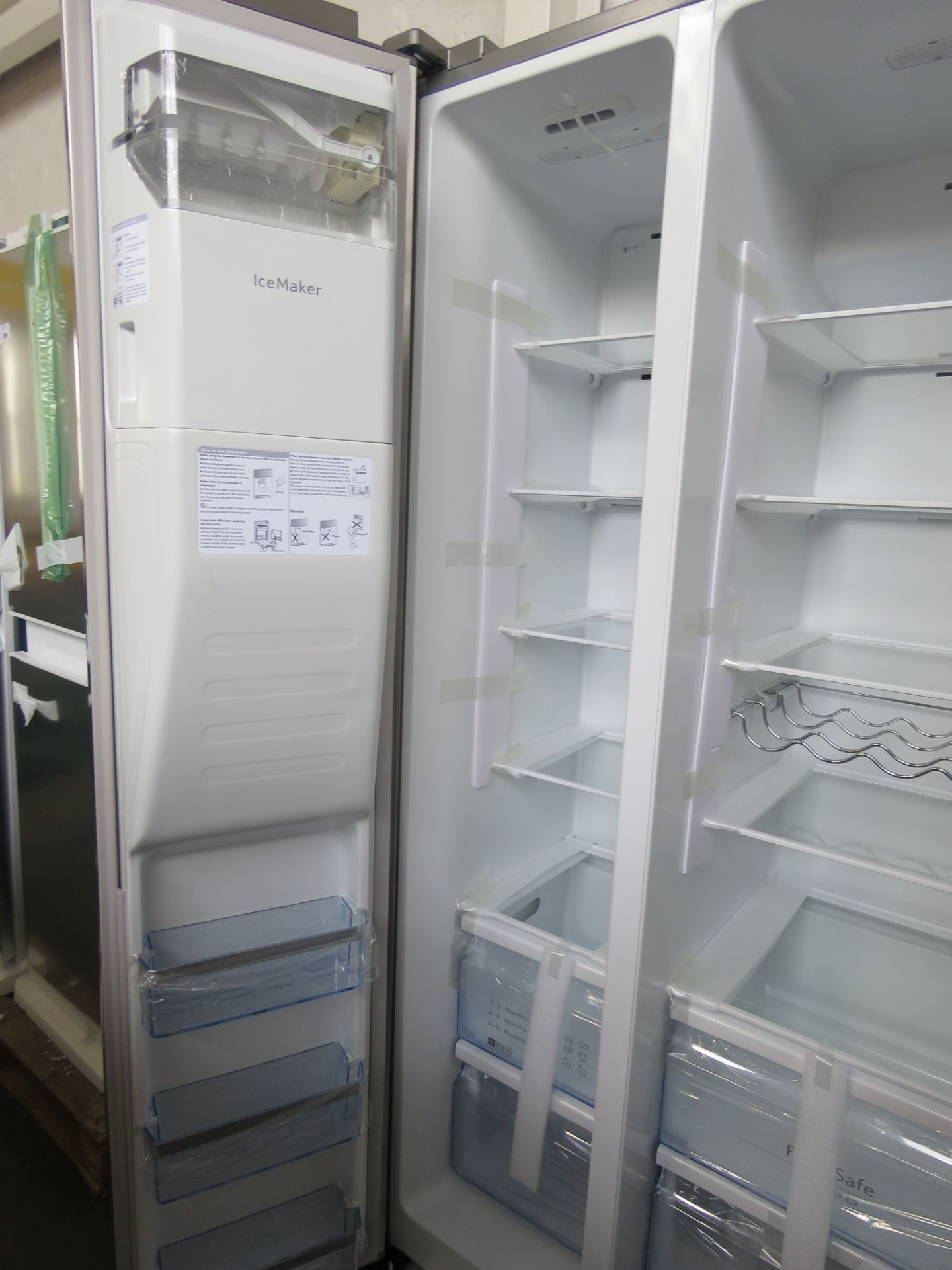 KA3923IE0GB Neff Side-by-side fridge-freezer - Image 4 of 4