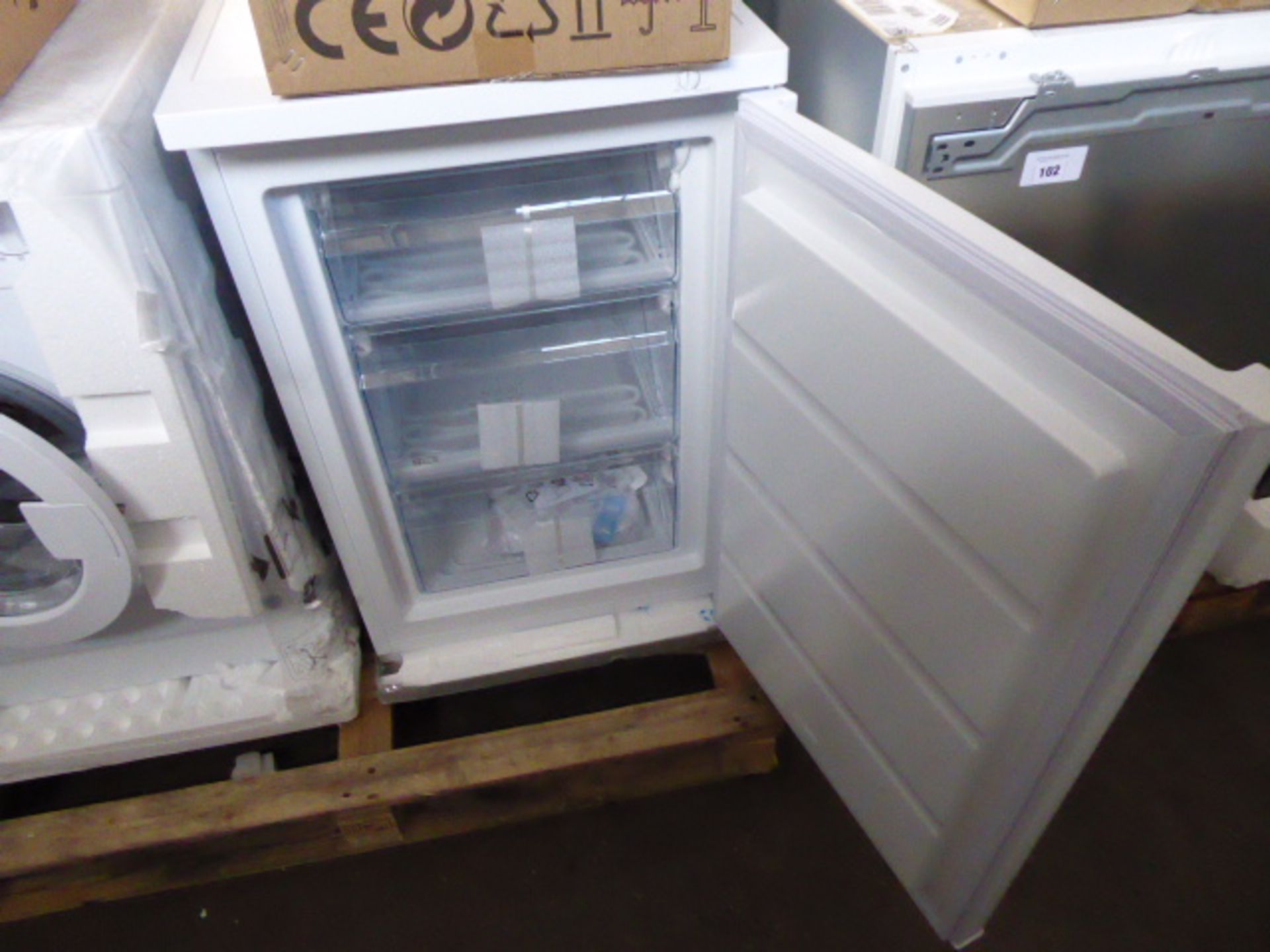 GTV15NWEAGB Bosch Tabletop upright freezer - Image 2 of 2