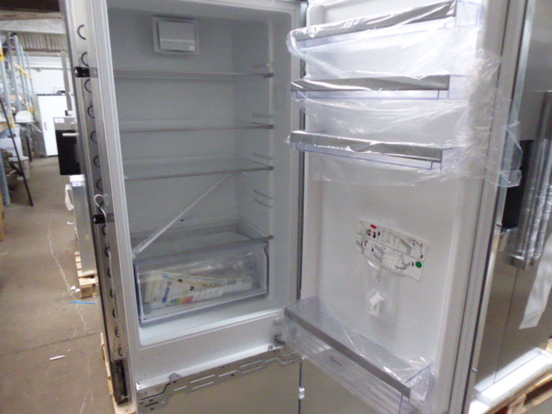 KI7862FF0GB Neff Integrated fridge/freezer - Image 3 of 3