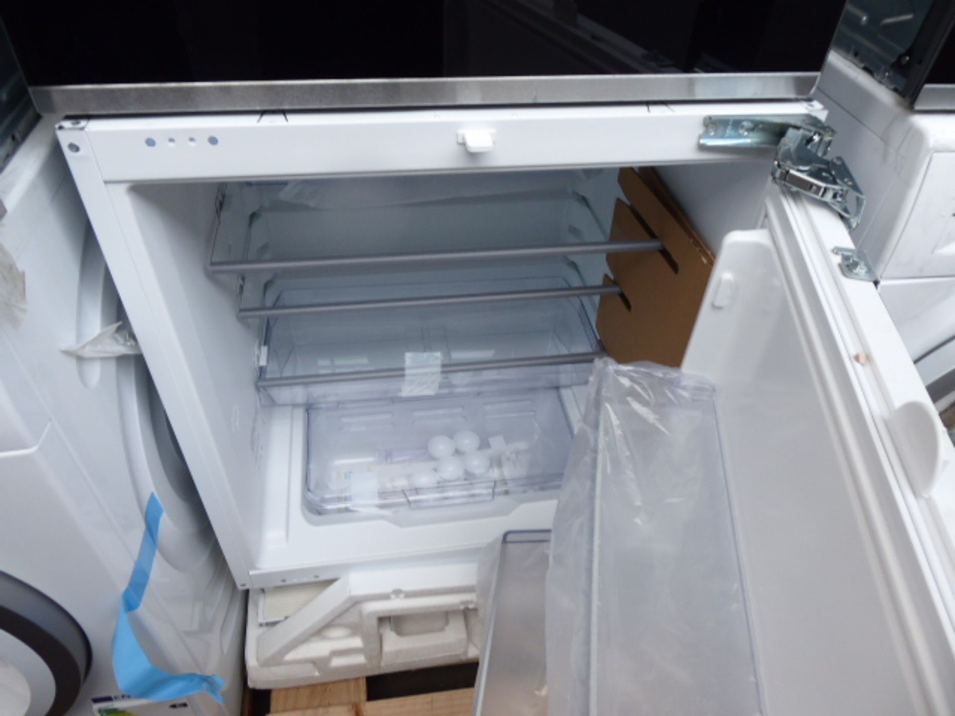 K4316XFF0GB Neff Built-in larder fridge - Image 2 of 2