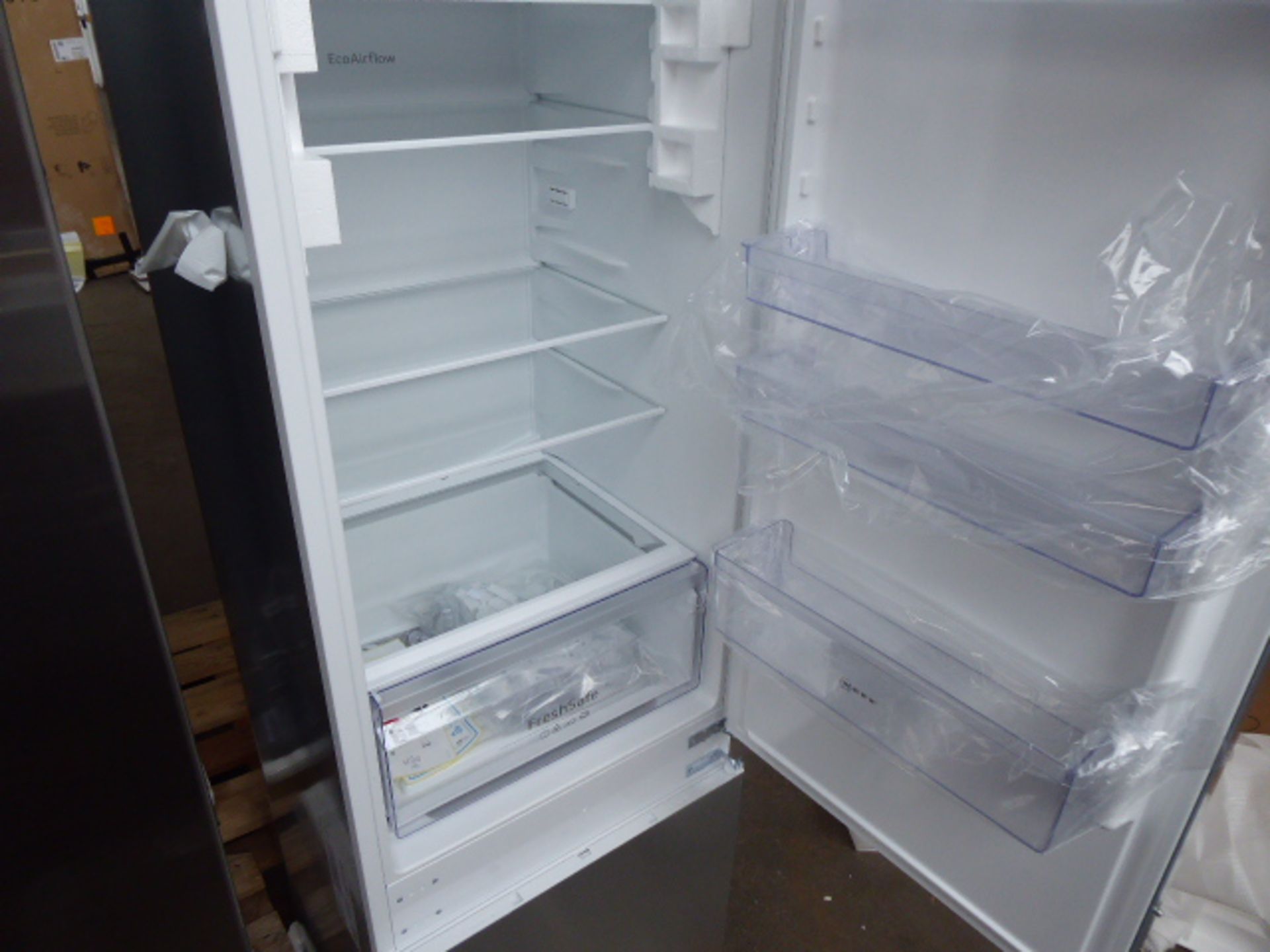 KI5871SF0GB Neff Built-in fridge-freezer combination - Image 2 of 2