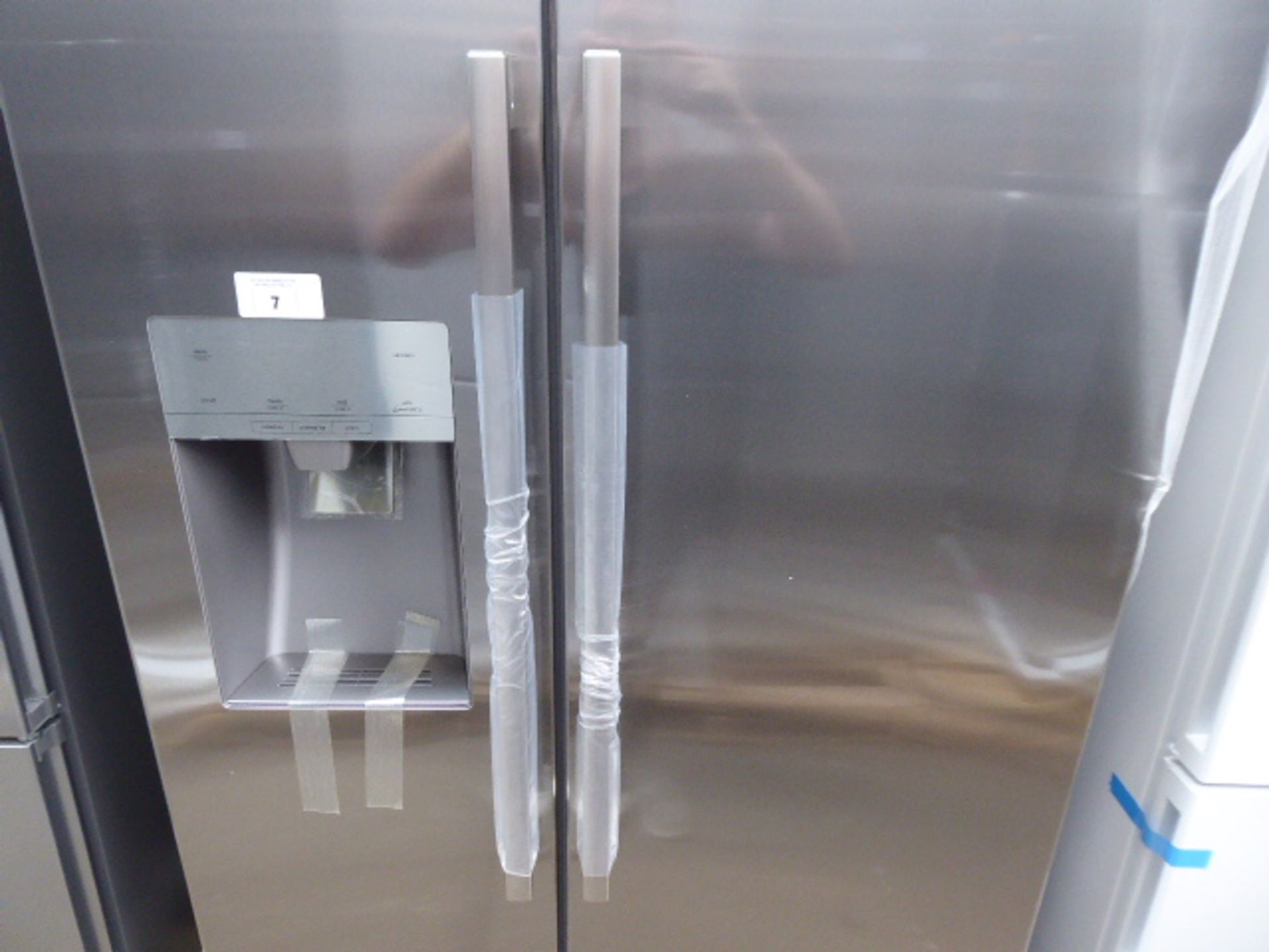 KA93IVIFPGB Siemens Side-by-side fridge-freezer - Image 2 of 3