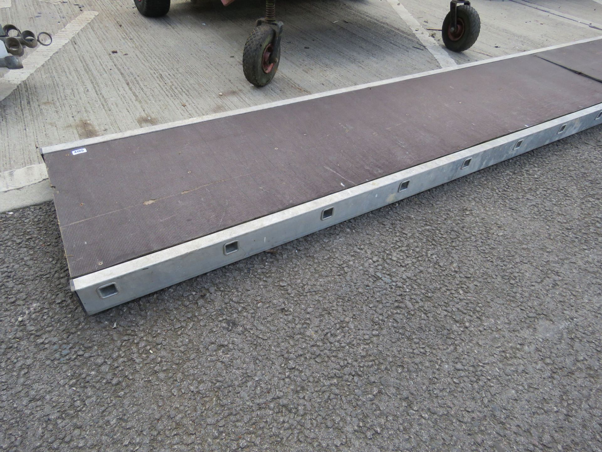 Large aluminum youngmans board - Image 2 of 2