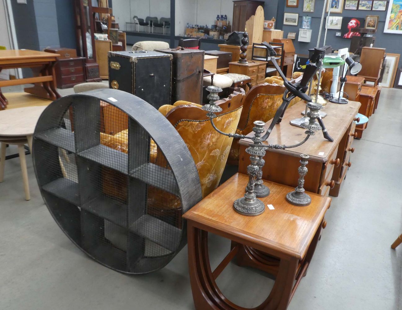 Saleroom 5 Furniture & Effects