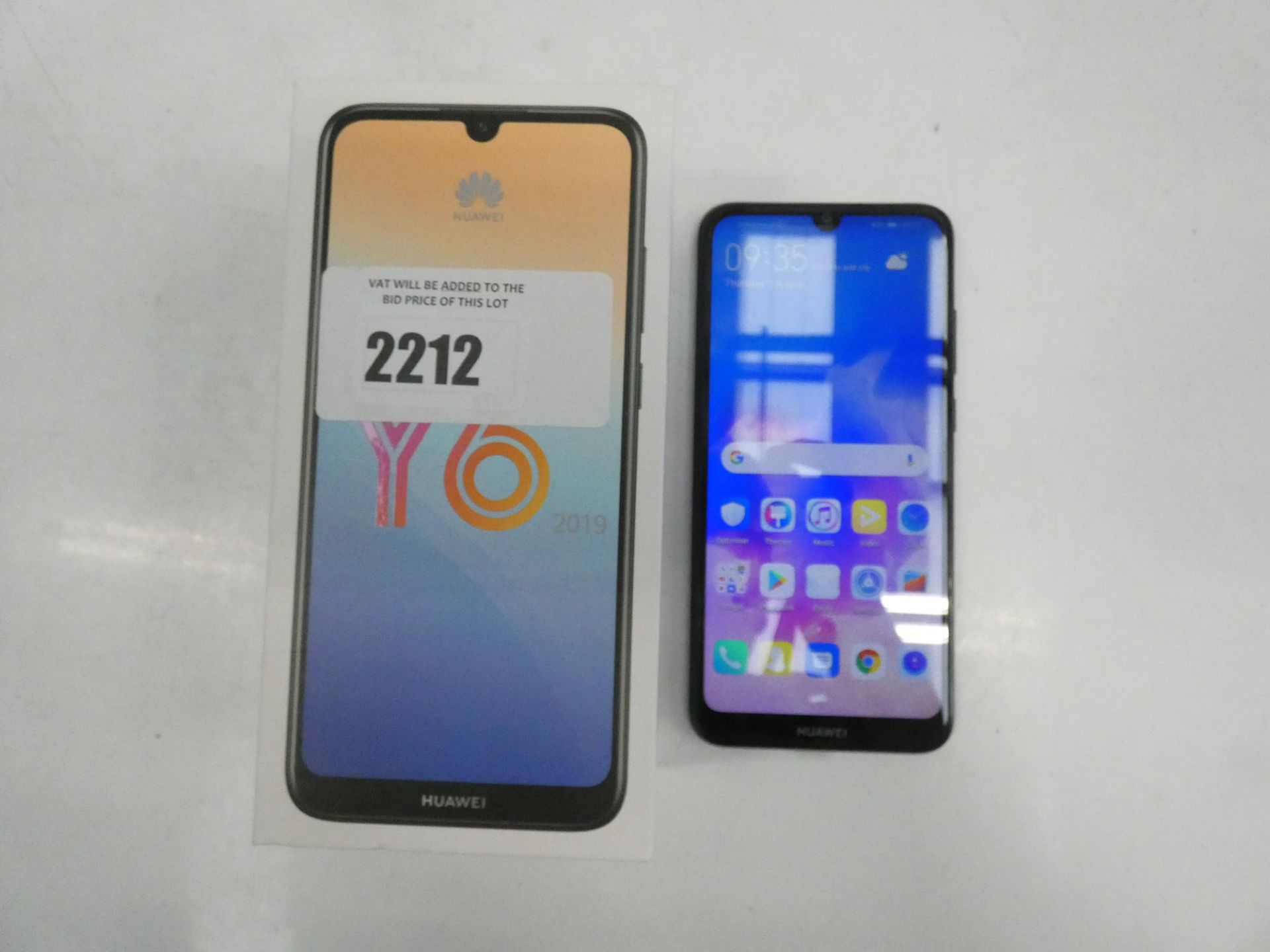 Huawei Y6 2019 smartphone with box