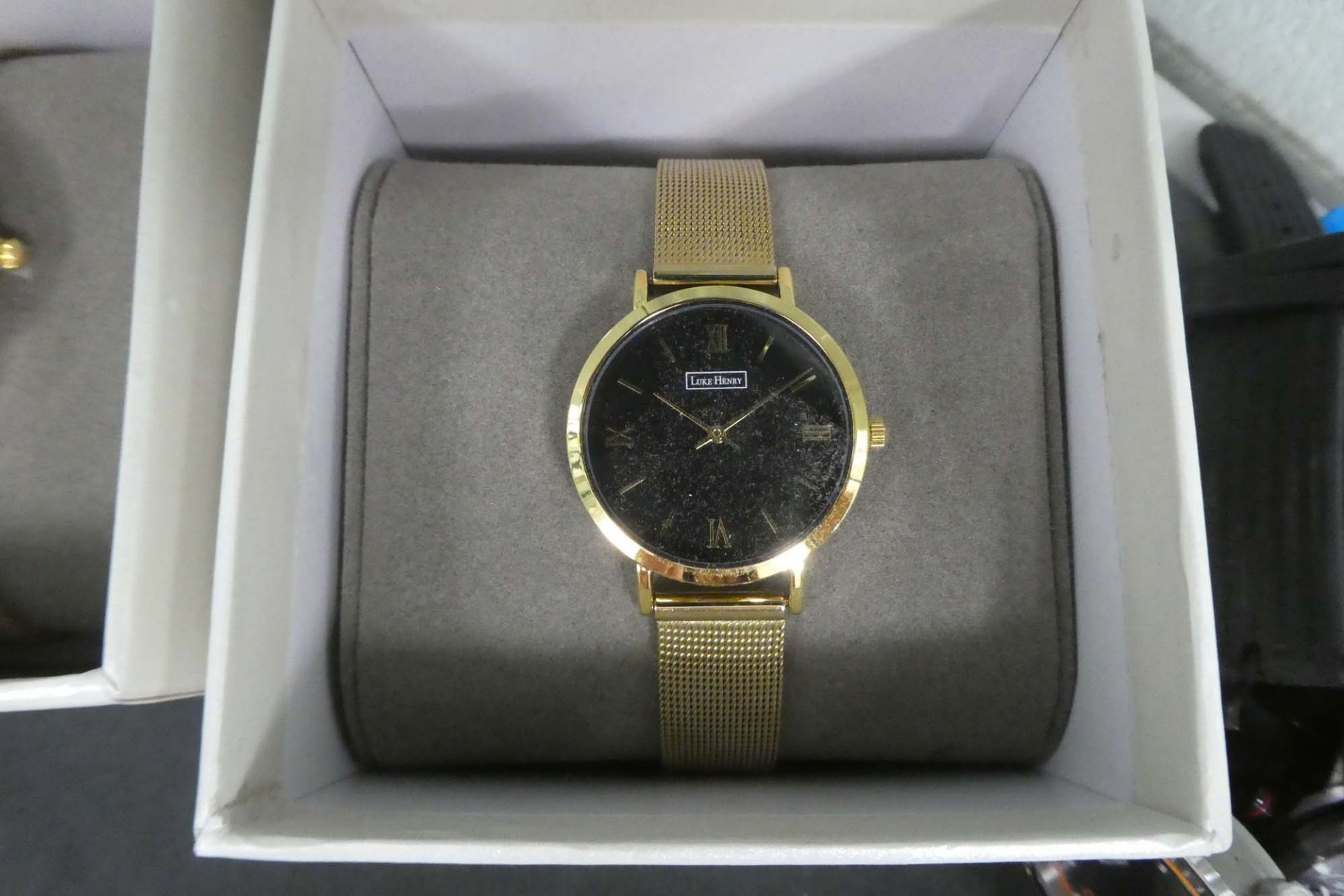 2064 Luke Henry wrist watch with box