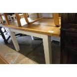 (00) Oak extending dining table
